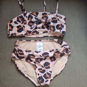 Art Class Tan and Black Patterned Fabric  L 10/12